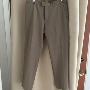Van Heusen Straight Fit Flex Men's sz 33x30Khaki